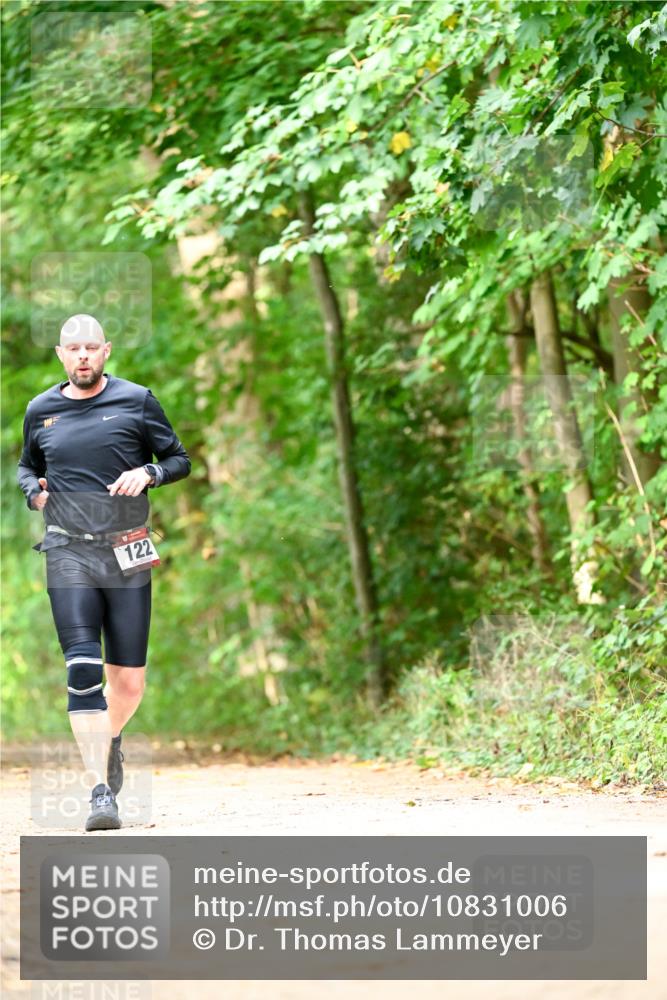 11.10.2026 - Bramfelder Halbmarathon 2026 Dr. Thomas Lammeyer http://msf.ph/oto/10831006 11.10.2026 11:15:05 Laufen 122 meine-sportfotos.de