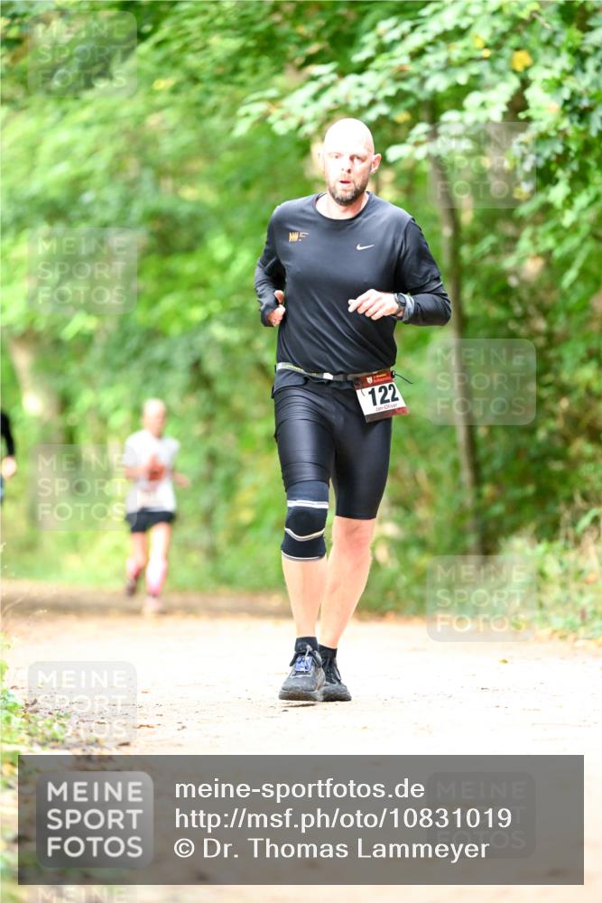 11.10.2026 - Bramfelder Halbmarathon 2026 Dr. Thomas Lammeyer http://msf.ph/oto/10831019 11.10.2026 11:15:06 Laufen 122 meine-sportfotos.de