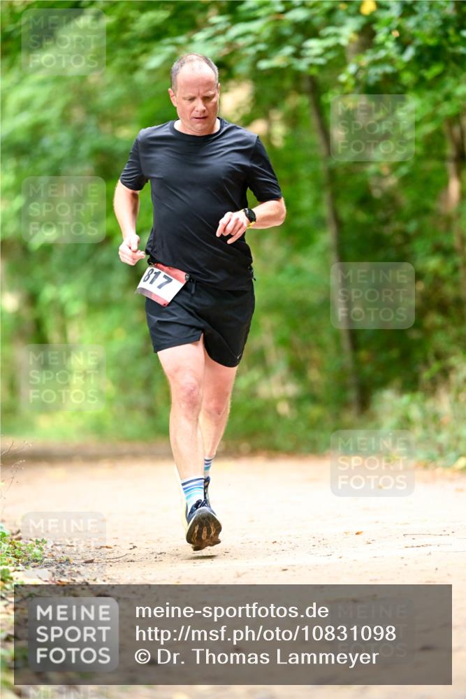 11.10.2026 - Bramfelder Halbmarathon 2026 Dr. Thomas Lammeyer http://msf.ph/oto/10831098 11.10.2026 11:15:19 Laufen 817 meine-sportfotos.de