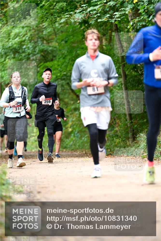 11.10.2026 - Bramfelder Halbmarathon 2026 Dr. Thomas Lammeyer http://msf.ph/oto/10831340 11.10.2026 11:16:03 Laufen 259, 319 meine-sportfotos.de