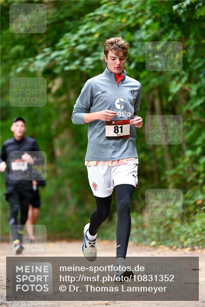 11.10.2026 - Bramfelder Halbmarathon 2026 Dr. Thomas Lammeyer http://msf.ph/oto/10831352 11.10.2026 11:16:04 Laufen 81 meine-sportfotos.de