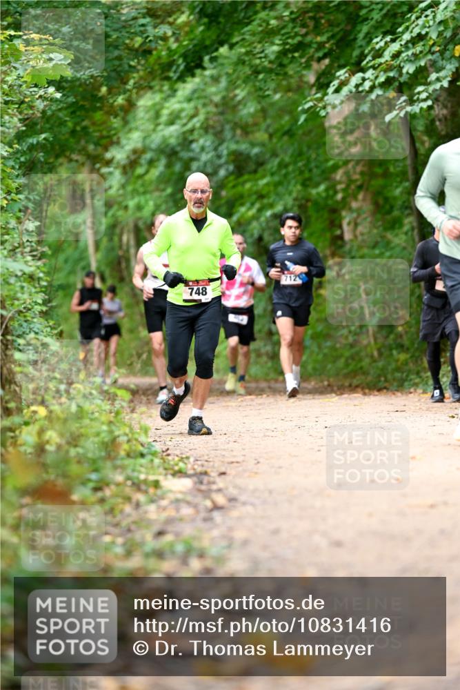 11.10.2026 - Bramfelder Halbmarathon 2026 Dr. Thomas Lammeyer http://msf.ph/oto/10831416 11.10.2026 11:16:14 Laufen 748, 712 meine-sportfotos.de