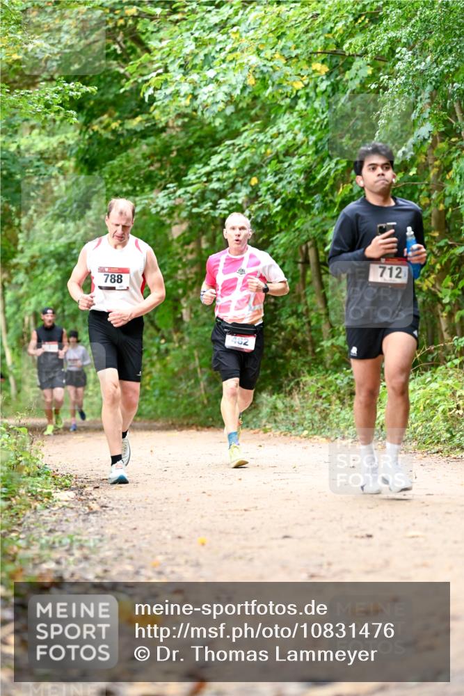 11.10.2026 - Bramfelder Halbmarathon 2026 Dr. Thomas Lammeyer http://msf.ph/oto/10831476 11.10.2026 11:16:19 Laufen 712, 788 meine-sportfotos.de
