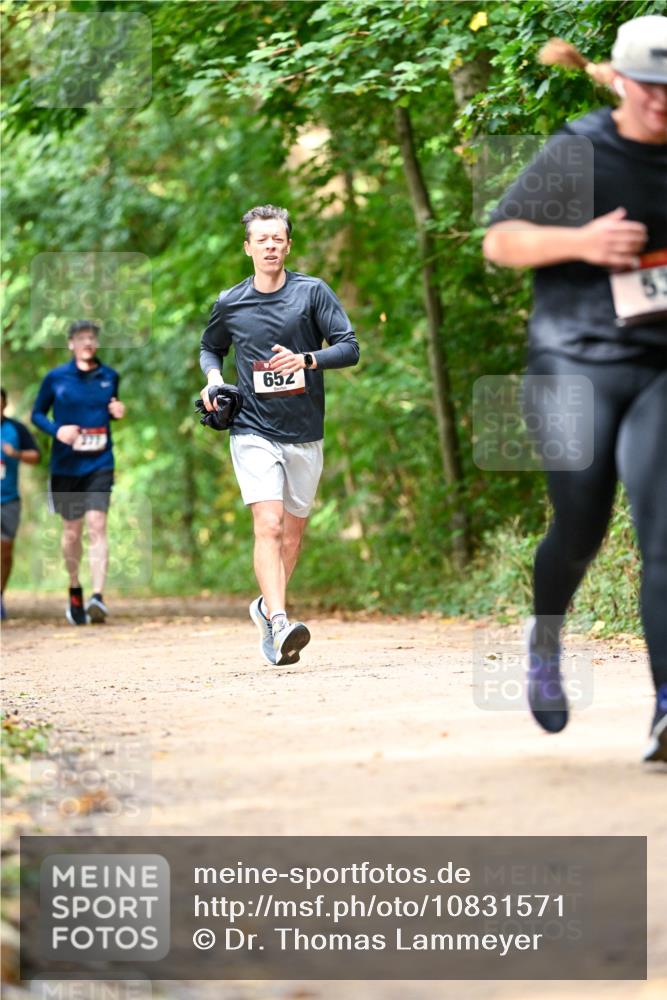 11.10.2026 - Bramfelder Halbmarathon 2026 Dr. Thomas Lammeyer http://msf.ph/oto/10831571 11.10.2026 11:16:38 Laufen 652, 5 meine-sportfotos.de