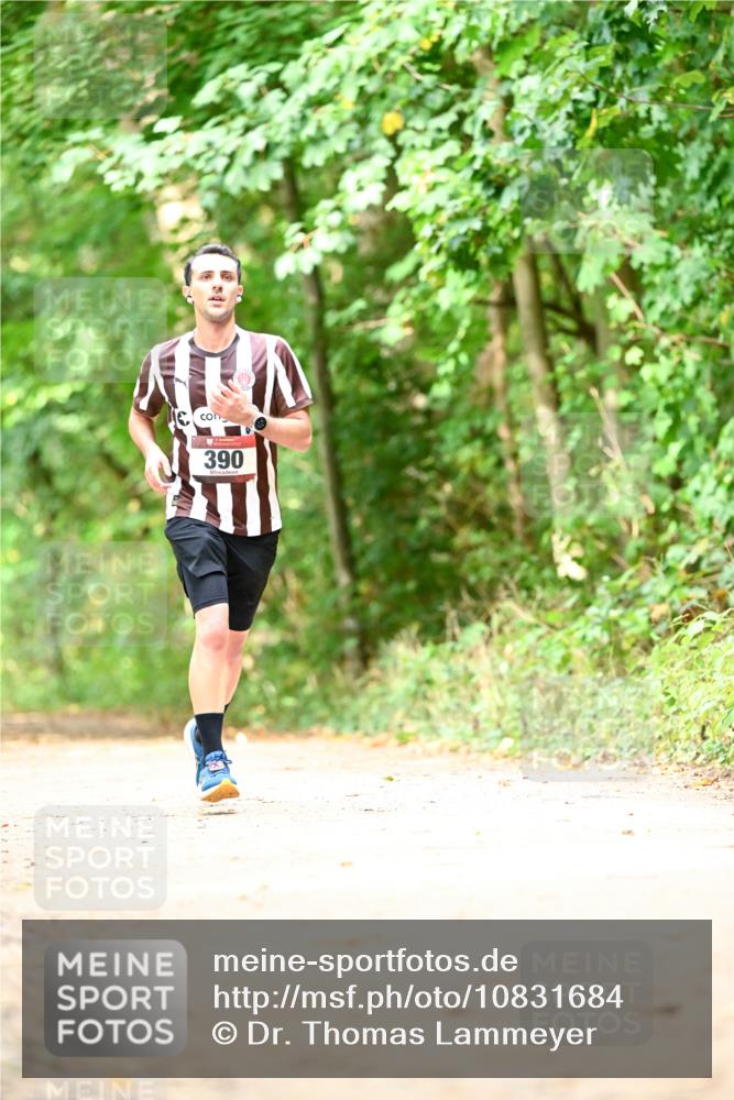 11.10.2026 - Bramfelder Halbmarathon 2026 Dr. Thomas Lammeyer http://msf.ph/oto/10831684 11.10.2026 11:16:56 Laufen 390 meine-sportfotos.de