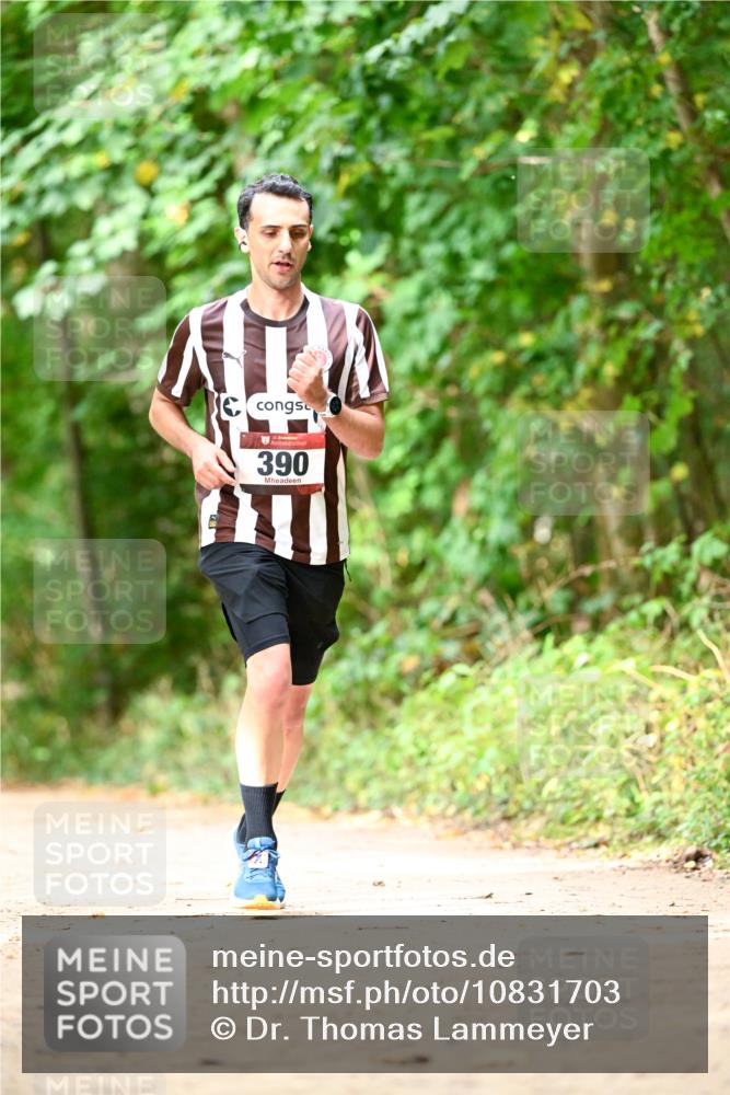 11.10.2026 - Bramfelder Halbmarathon 2026 Dr. Thomas Lammeyer http://msf.ph/oto/10831703 11.10.2026 11:16:57 Laufen 390 meine-sportfotos.de