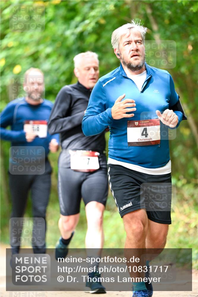 11.10.2026 - Bramfelder Halbmarathon 2026 Dr. Thomas Lammeyer http://msf.ph/oto/10831717 11.10.2026 11:17:06 Laufen 35, 4 meine-sportfotos.de