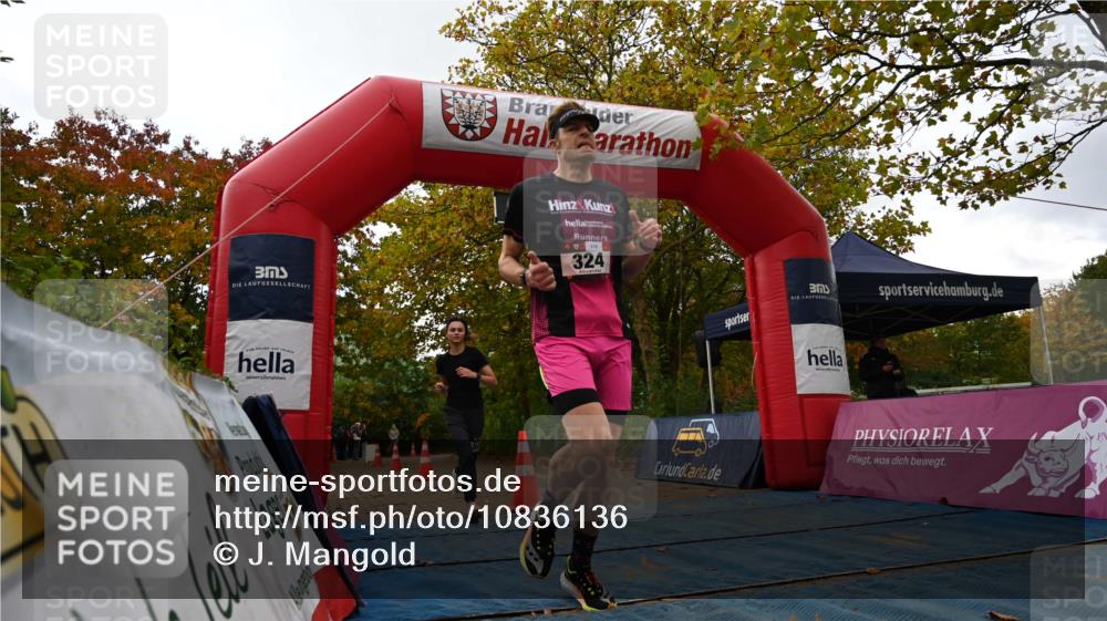 11.10.2026 - Bramfelder Halbmarathon 2026 J. Mangold http://msf.ph/oto/10836136 11.10.2026 11:45:21 Laufen 324, 506 meine-sportfotos.de