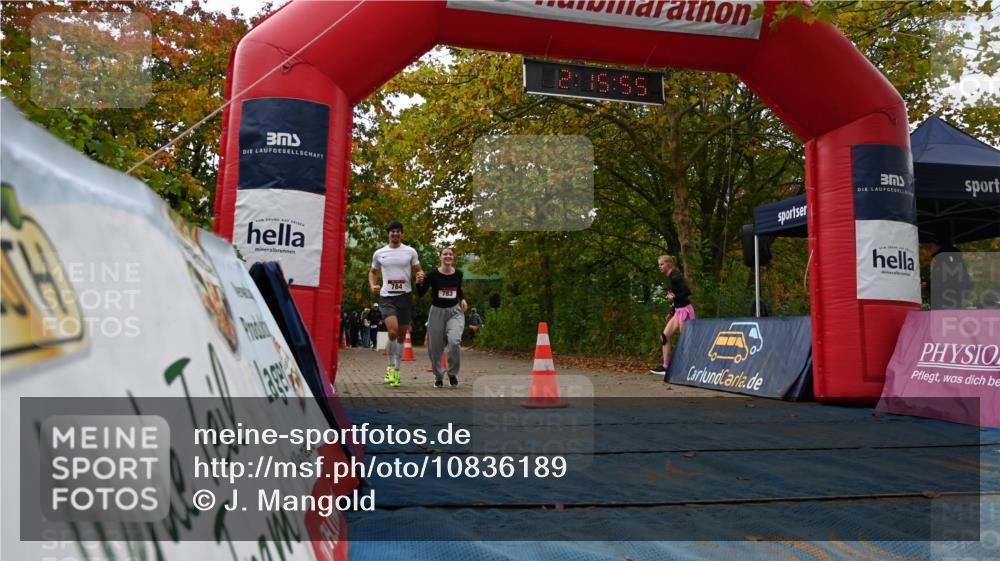 11.10.2026 - Bramfelder Halbmarathon 2026 J. Mangold http://msf.ph/oto/10836189 11.10.2026 11:45:53 Laufen 783, 784 meine-sportfotos.de