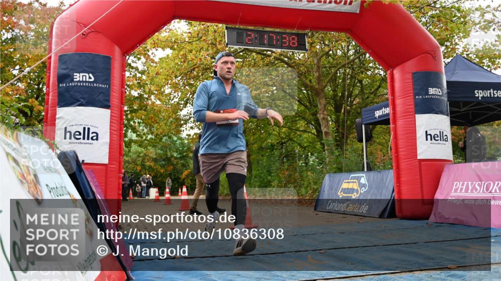 11.10.2026 - Bramfelder Halbmarathon 2026 J. Mangold http://msf.ph/oto/10836308 11.10.2026 11:47:37 Laufen 238 meine-sportfotos.de