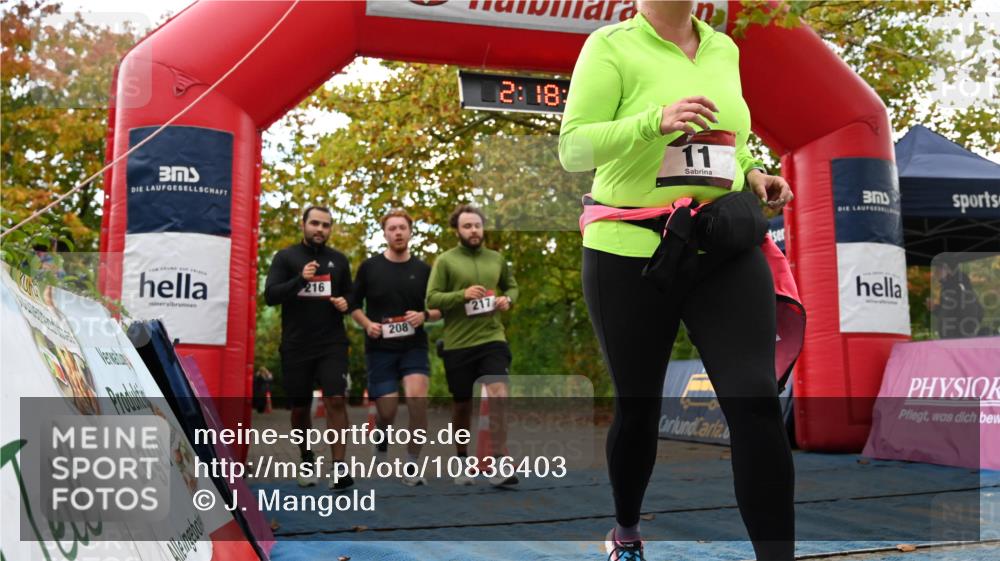 11.10.2026 - Bramfelder Halbmarathon 2026 J. Mangold http://msf.ph/oto/10836403 11.10.2026 11:48:23 Laufen 11, 208, 216, 217 meine-sportfotos.de