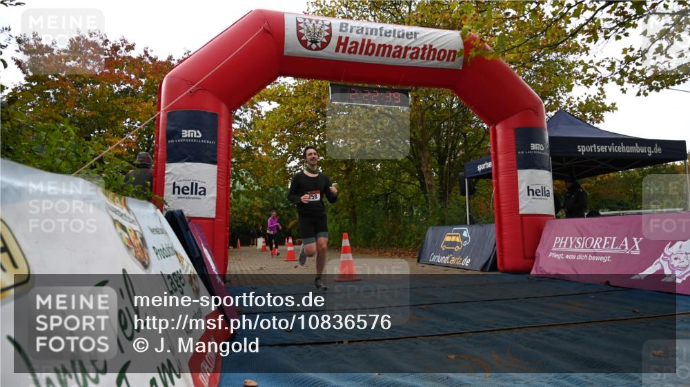 11.10.2026 - Bramfelder Halbmarathon 2026 J. Mangold http://msf.ph/oto/10836576 11.10.2026 11:52:38 Laufen 118, 258 meine-sportfotos.de