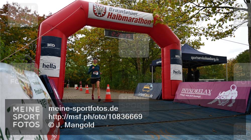 11.10.2026 - Bramfelder Halbmarathon 2026 J. Mangold http://msf.ph/oto/10836669 11.10.2026 11:55:18 Laufen 260 meine-sportfotos.de