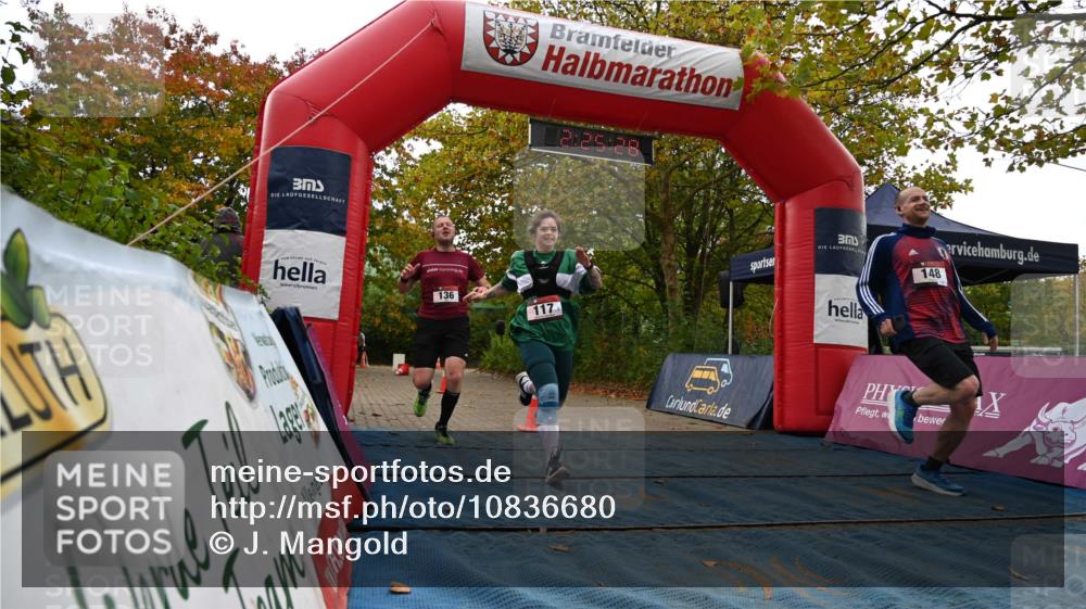 11.10.2026 - Bramfelder Halbmarathon 2026 J. Mangold http://msf.ph/oto/10836680 11.10.2026 11:55:26 Laufen 117, 136, 148 meine-sportfotos.de