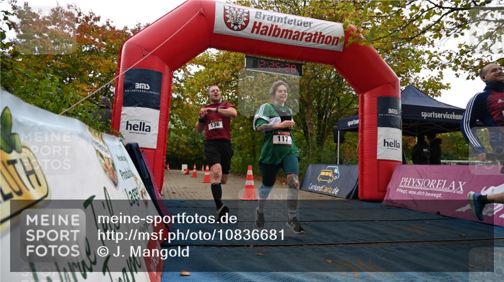 11.10.2026 - Bramfelder Halbmarathon 2026 J. Mangold http://msf.ph/oto/10836681 11.10.2026 11:55:27 Laufen 117, 136, 148 meine-sportfotos.de