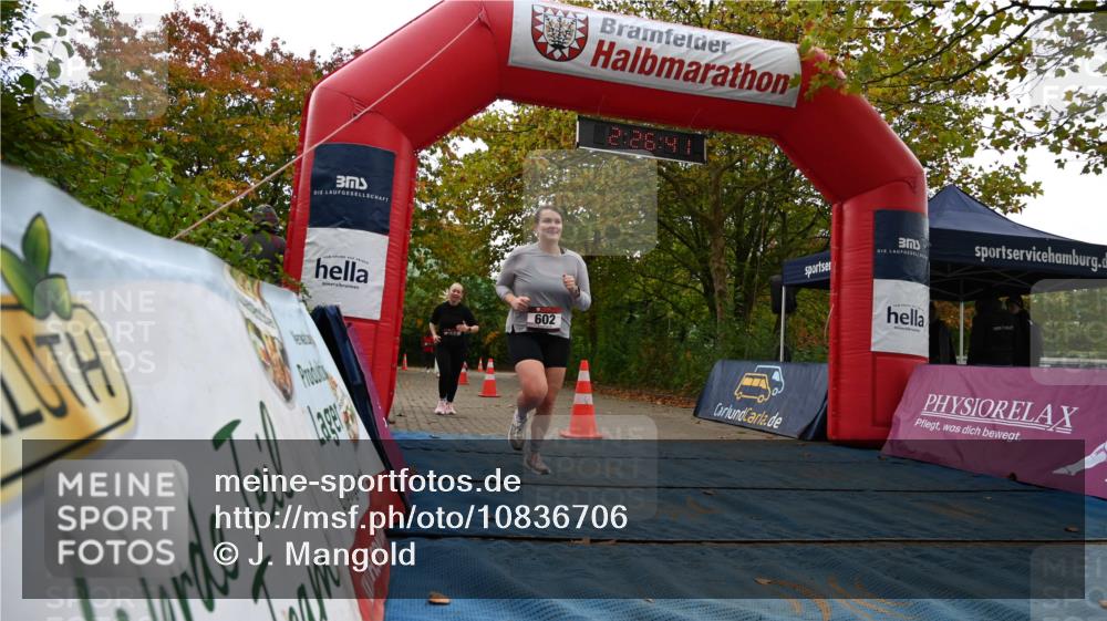 11.10.2026 - Bramfelder Halbmarathon 2026 J. Mangold http://msf.ph/oto/10836706 11.10.2026 11:56:40 Laufen 601, 602 meine-sportfotos.de
