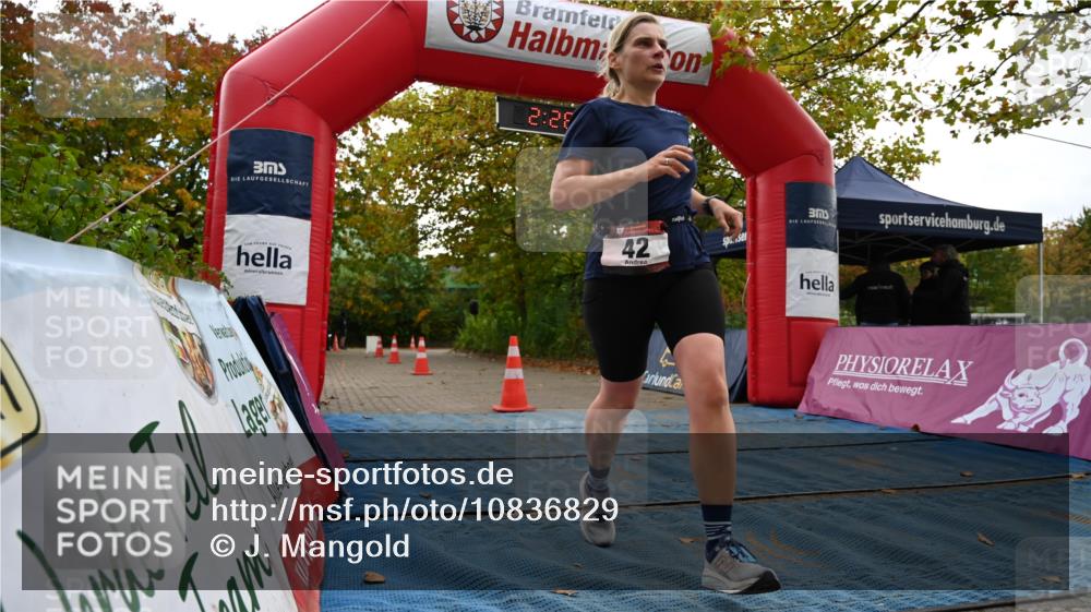 11.10.2026 - Bramfelder Halbmarathon 2026 J. Mangold http://msf.ph/oto/10836829 11.10.2026 11:58:34 Laufen 42 meine-sportfotos.de