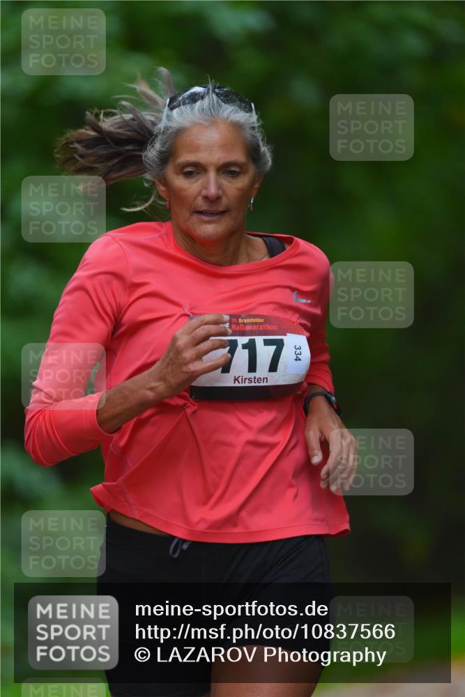 11.10.2026 - Bramfelder Halbmarathon 2026 LAZAROV Photography http://msf.ph/oto/10837566 11.10.2026 11:52:30 Laufen 35, 717, 334, 334 meine-sportfotos.de