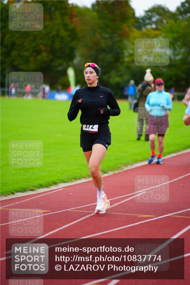 11.10.2026 - Bramfelder Halbmarathon 2026 LAZAROV Photography http://msf.ph/oto/10837774 11.10.2026 09:34:53 Laufen 372 meine-sportfotos.de
