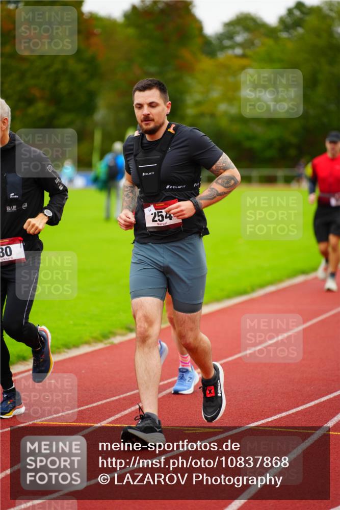 11.10.2026 - Bramfelder Halbmarathon 2026 LAZAROV Photography http://msf.ph/oto/10837868 11.10.2026 09:35:15 Laufen 30, 34, 254 meine-sportfotos.de