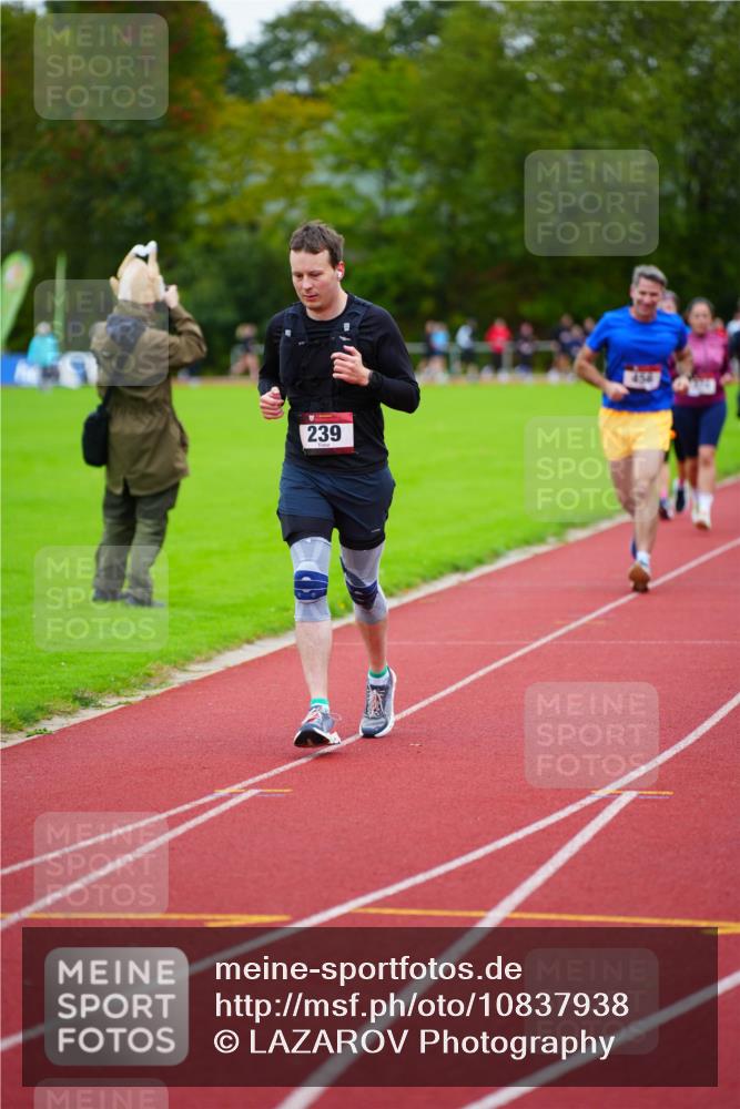 11.10.2026 - Bramfelder Halbmarathon 2026 LAZAROV Photography http://msf.ph/oto/10837938 11.10.2026 09:35:30 Laufen 239, 456 meine-sportfotos.de