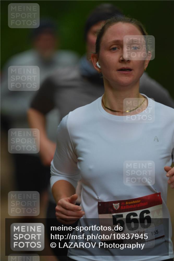 11.10.2026 - Bramfelder Halbmarathon 2026 LAZAROV Photography http://msf.ph/oto/10837945 11.10.2026 11:58:54 Laufen 35, 566, 155 meine-sportfotos.de