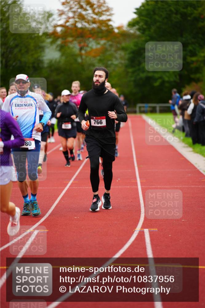 11.10.2026 - Bramfelder Halbmarathon 2026 LAZAROV Photography http://msf.ph/oto/10837956 11.10.2026 09:35:39 Laufen 80, 766 meine-sportfotos.de