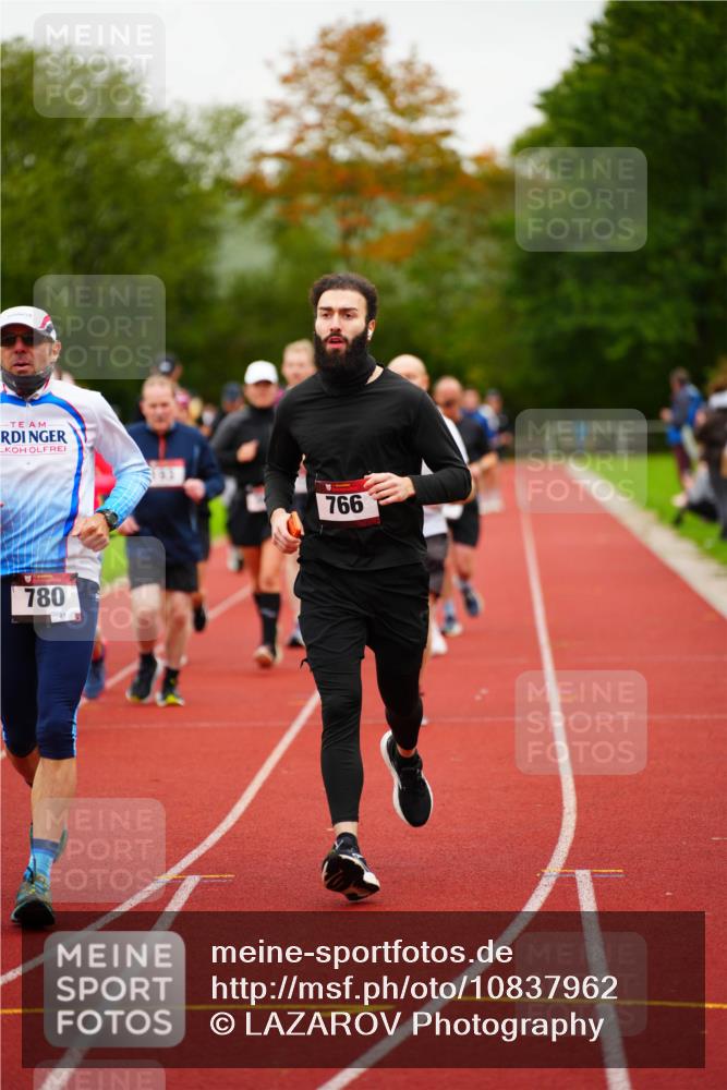 11.10.2026 - Bramfelder Halbmarathon 2026 LAZAROV Photography http://msf.ph/oto/10837962 11.10.2026 09:35:40 Laufen 780, 766 meine-sportfotos.de