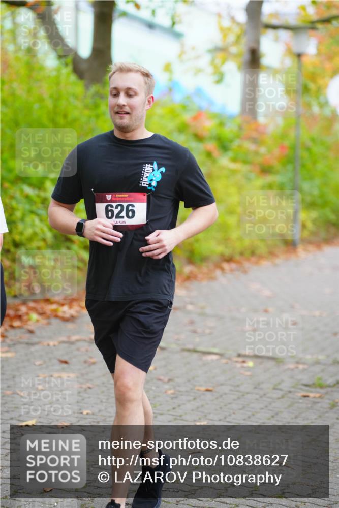 11.10.2026 - Bramfelder Halbmarathon 2026 LAZAROV Photography http://msf.ph/oto/10838627 11.10.2026 10:15:05 Laufen 35, 626 meine-sportfotos.de