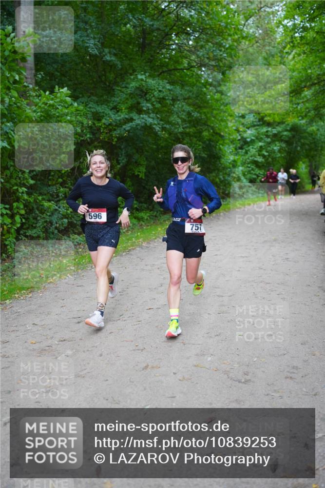 11.10.2026 - Bramfelder Halbmarathon 2026 LAZAROV Photography http://msf.ph/oto/10839253 11.10.2026 11:53:55 Laufen 596, 757 meine-sportfotos.de