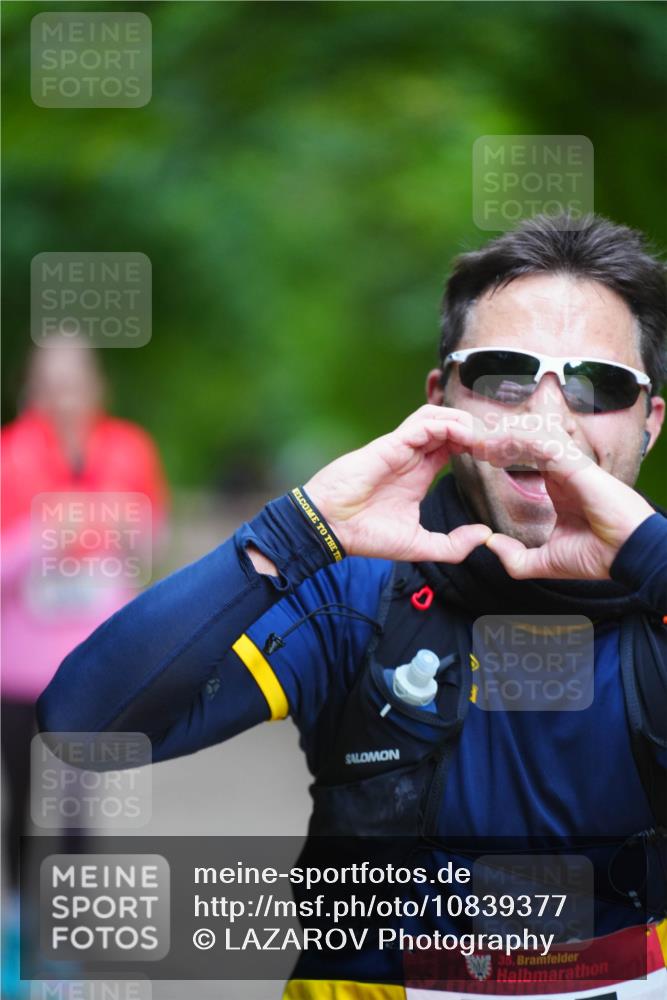 11.10.2026 - Bramfelder Halbmarathon 2026 LAZAROV Photography http://msf.ph/oto/10839377 11.10.2026 11:56:29 Laufen 35 meine-sportfotos.de