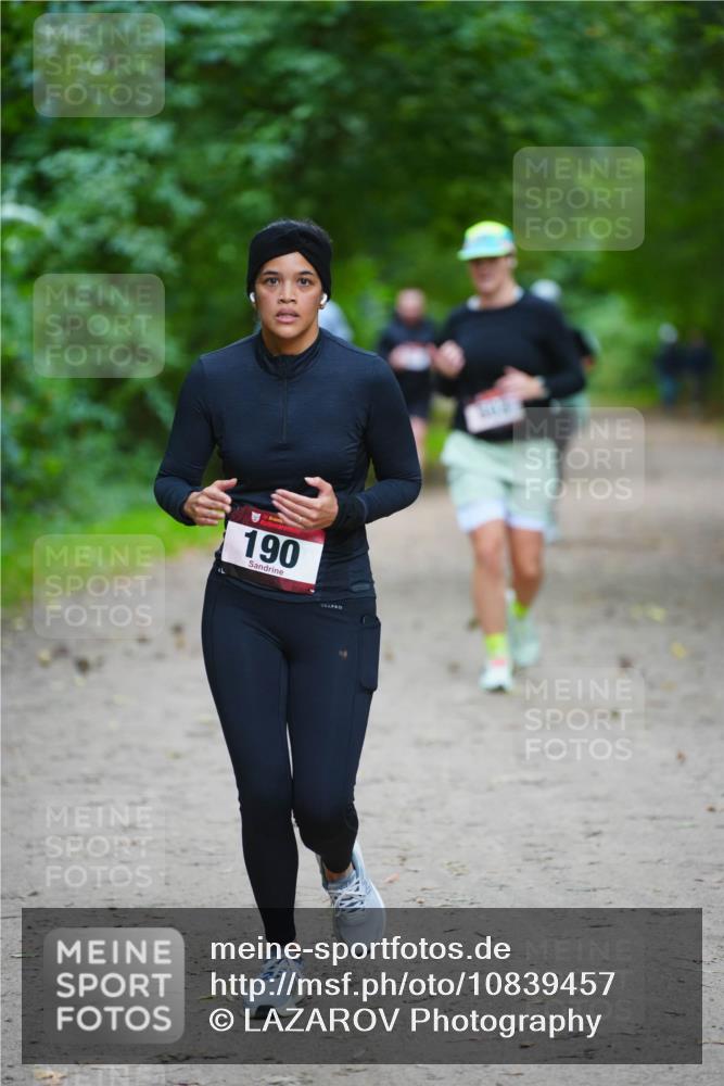 11.10.2026 - Bramfelder Halbmarathon 2026 LAZAROV Photography http://msf.ph/oto/10839457 11.10.2026 11:57:40 Laufen 190 meine-sportfotos.de