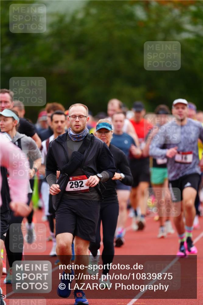 11.10.2026 - Bramfelder Halbmarathon 2026 LAZAROV Photography http://msf.ph/oto/10839875 11.10.2026 09:30:45 Laufen 292 meine-sportfotos.de
