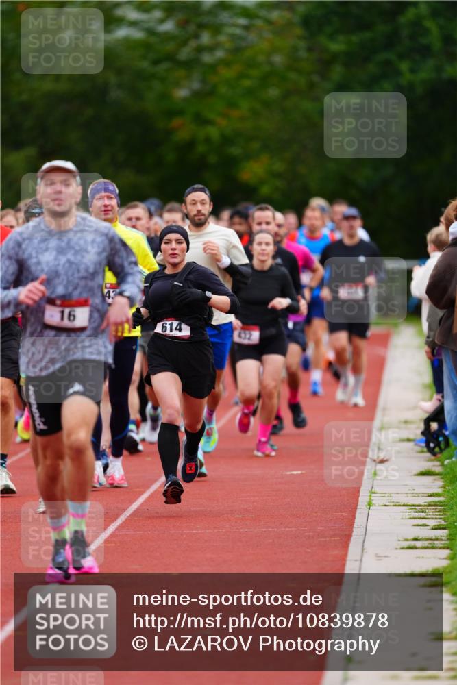 11.10.2026 - Bramfelder Halbmarathon 2026 LAZAROV Photography http://msf.ph/oto/10839878 11.10.2026 09:30:46 Laufen 16, 614, 432 meine-sportfotos.de