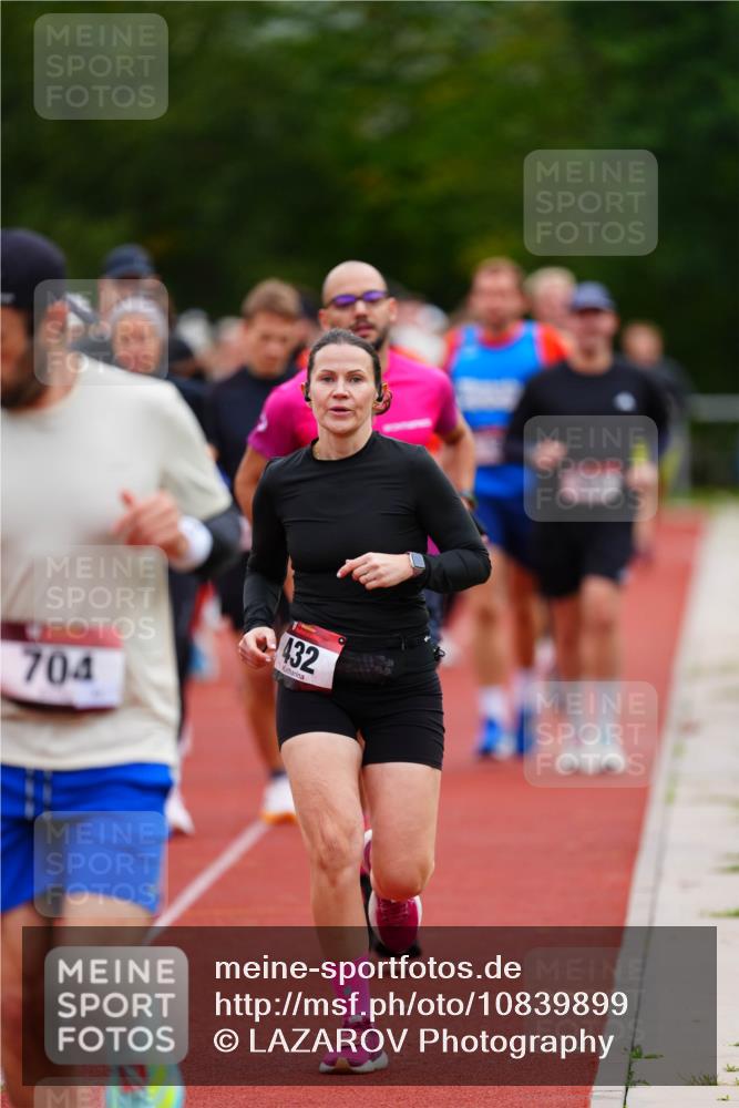11.10.2026 - Bramfelder Halbmarathon 2026 LAZAROV Photography http://msf.ph/oto/10839899 11.10.2026 09:30:54 Laufen 704, 432 meine-sportfotos.de