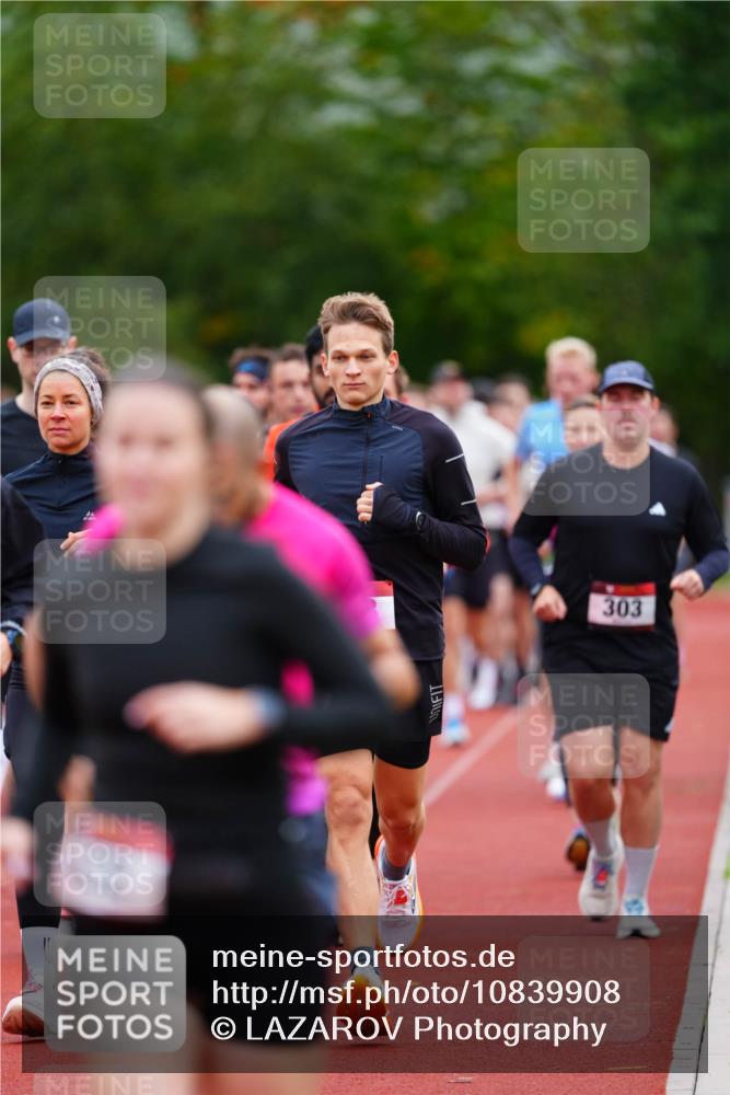 11.10.2026 - Bramfelder Halbmarathon 2026 LAZAROV Photography http://msf.ph/oto/10839908 11.10.2026 09:30:57 Laufen 303 meine-sportfotos.de