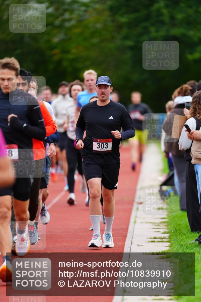 11.10.2026 - Bramfelder Halbmarathon 2026 LAZAROV Photography http://msf.ph/oto/10839910 11.10.2026 09:30:58 Laufen 68, 303 meine-sportfotos.de
