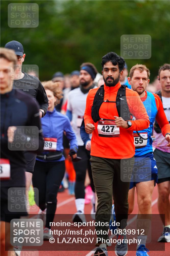 11.10.2026 - Bramfelder Halbmarathon 2026 LAZAROV Photography http://msf.ph/oto/10839912 11.10.2026 09:31:00 Laufen 89, 427, 299, 55 meine-sportfotos.de