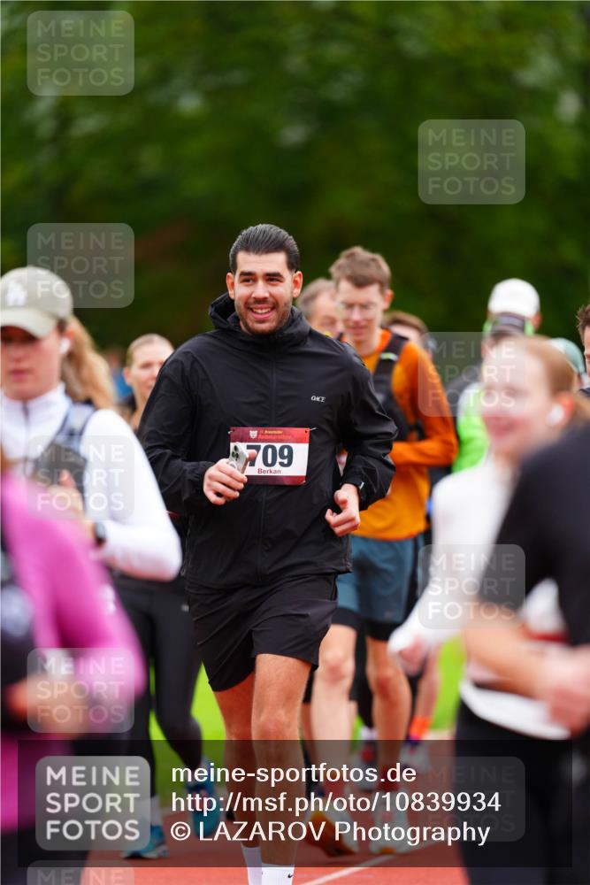 11.10.2026 - Bramfelder Halbmarathon 2026 LAZAROV Photography http://msf.ph/oto/10839934 11.10.2026 09:31:12 Laufen 35, 709 meine-sportfotos.de