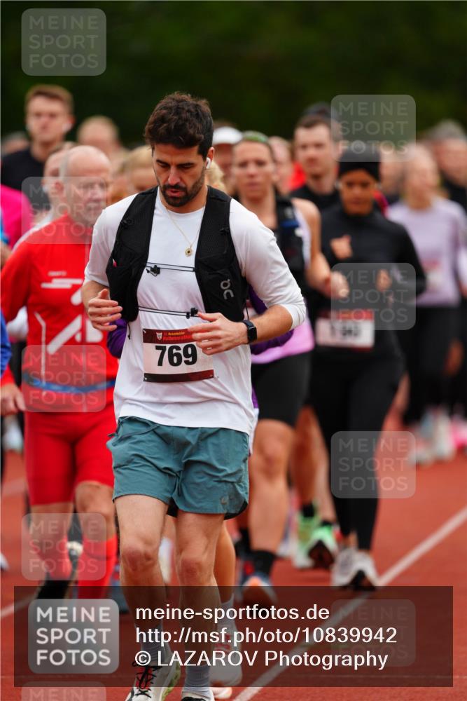 11.10.2026 - Bramfelder Halbmarathon 2026 LAZAROV Photography http://msf.ph/oto/10839942 11.10.2026 09:31:15 Laufen 35, 769 meine-sportfotos.de