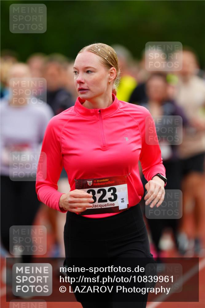 11.10.2026 - Bramfelder Halbmarathon 2026 LAZAROV Photography http://msf.ph/oto/10839961 11.10.2026 09:31:22 Laufen 35, 323 meine-sportfotos.de