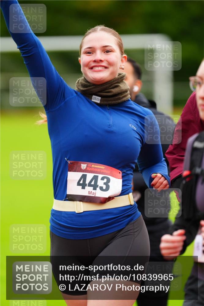 11.10.2026 - Bramfelder Halbmarathon 2026 LAZAROV Photography http://msf.ph/oto/10839965 11.10.2026 09:31:28 Laufen 35, 443 meine-sportfotos.de