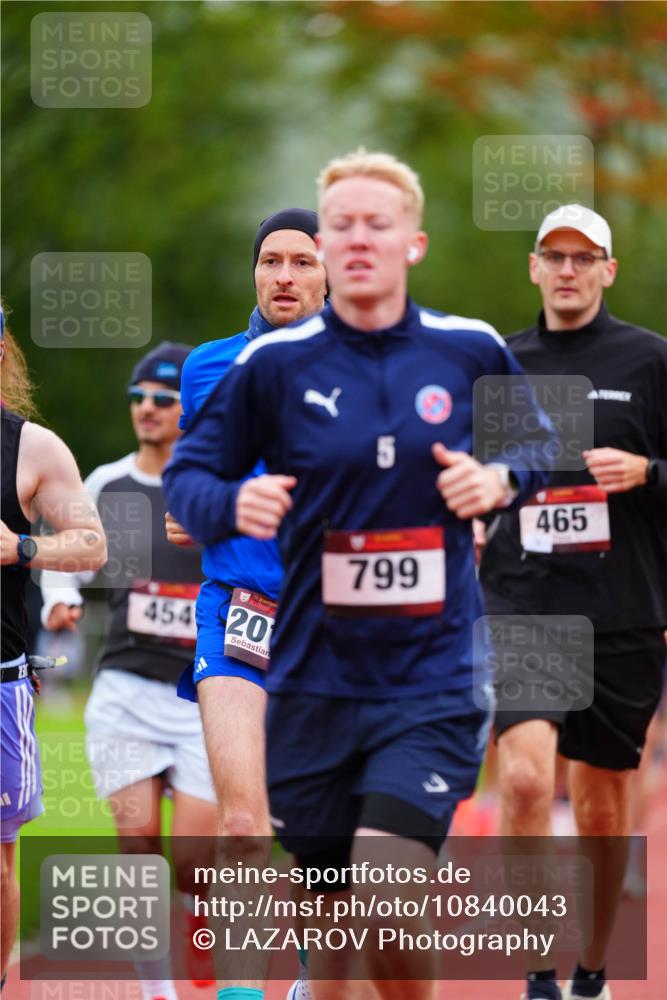 11.10.2026 - Bramfelder Halbmarathon 2026 LAZAROV Photography http://msf.ph/oto/10840043 11.10.2026 09:32:28 Laufen 35, 454, 20, 799, 465 meine-sportfotos.de