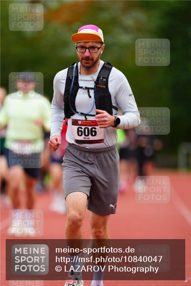 11.10.2026 - Bramfelder Halbmarathon 2026 LAZAROV Photography http://msf.ph/oto/10840047 11.10.2026 09:32:30 Laufen 35, 606 meine-sportfotos.de