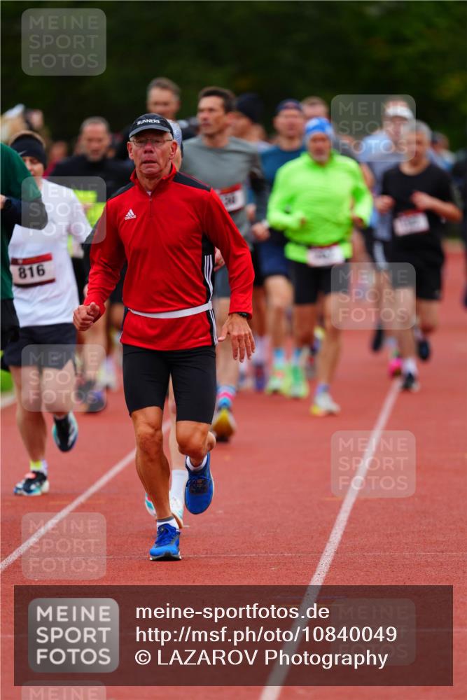 11.10.2026 - Bramfelder Halbmarathon 2026 LAZAROV Photography http://msf.ph/oto/10840049 11.10.2026 09:32:36 Laufen 816 meine-sportfotos.de