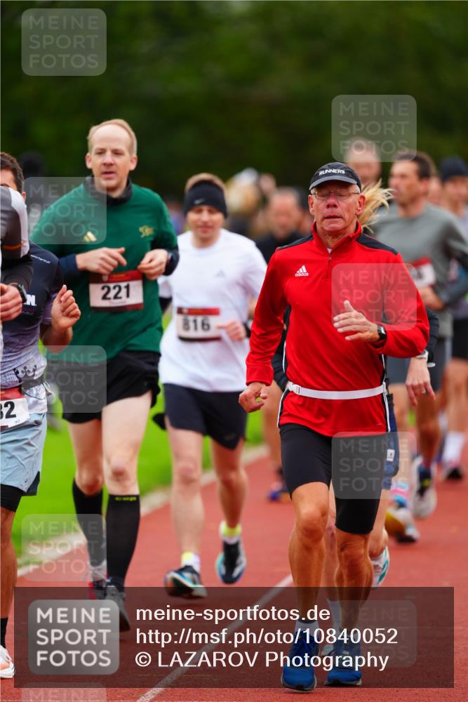 11.10.2026 - Bramfelder Halbmarathon 2026 LAZAROV Photography http://msf.ph/oto/10840052 11.10.2026 09:32:37 Laufen 0, 221, 816, 32 meine-sportfotos.de