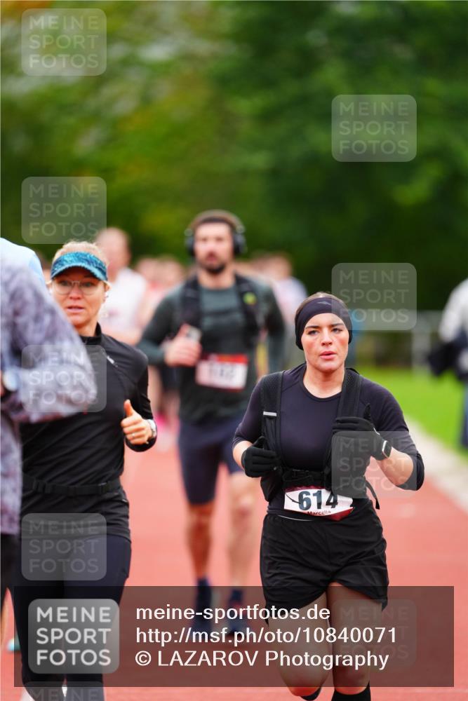 11.10.2026 - Bramfelder Halbmarathon 2026 LAZAROV Photography http://msf.ph/oto/10840071 11.10.2026 09:32:46 Laufen 614 meine-sportfotos.de