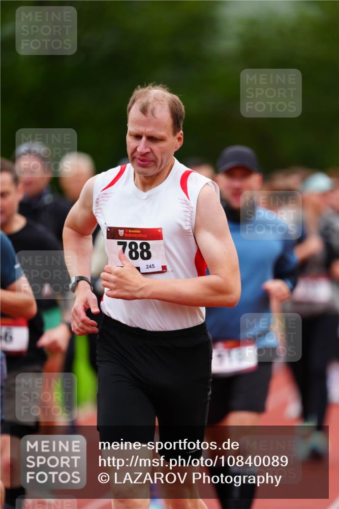 11.10.2026 - Bramfelder Halbmarathon 2026 LAZAROV Photography http://msf.ph/oto/10840089 11.10.2026 09:32:55 Laufen 6, 35, 788, 245, 910 meine-sportfotos.de