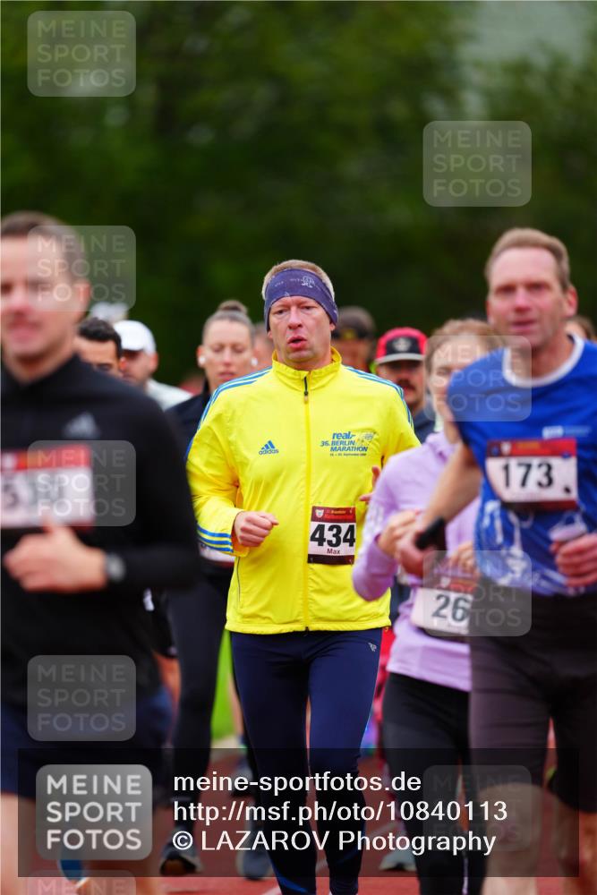 11.10.2026 - Bramfelder Halbmarathon 2026 LAZAROV Photography http://msf.ph/oto/10840113 11.10.2026 09:33:05 Laufen 530, 36, 19, 20, 2009, 173, 35, 434, 26 meine-sportfotos.de