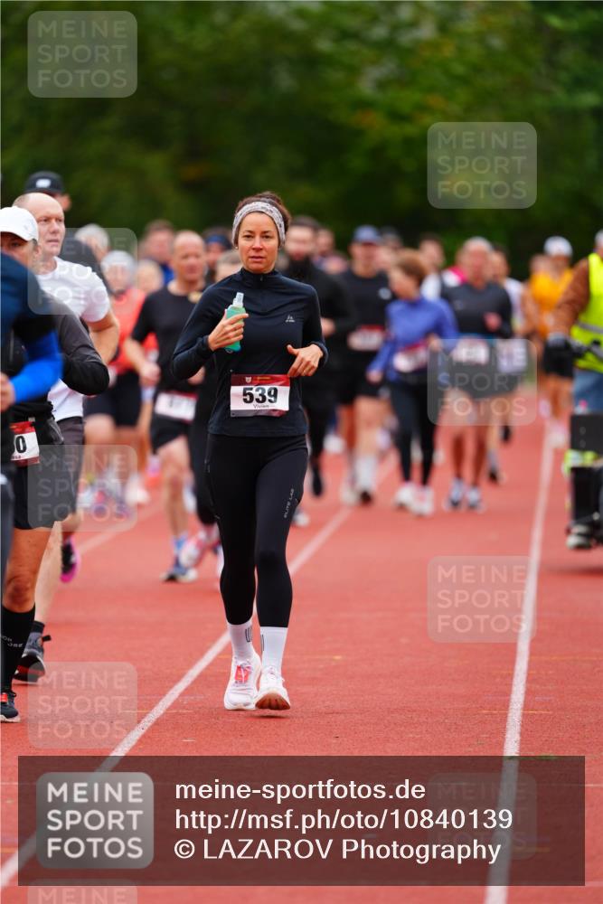 11.10.2026 - Bramfelder Halbmarathon 2026 LAZAROV Photography http://msf.ph/oto/10840139 11.10.2026 09:33:18 Laufen 0, 01, 539 meine-sportfotos.de